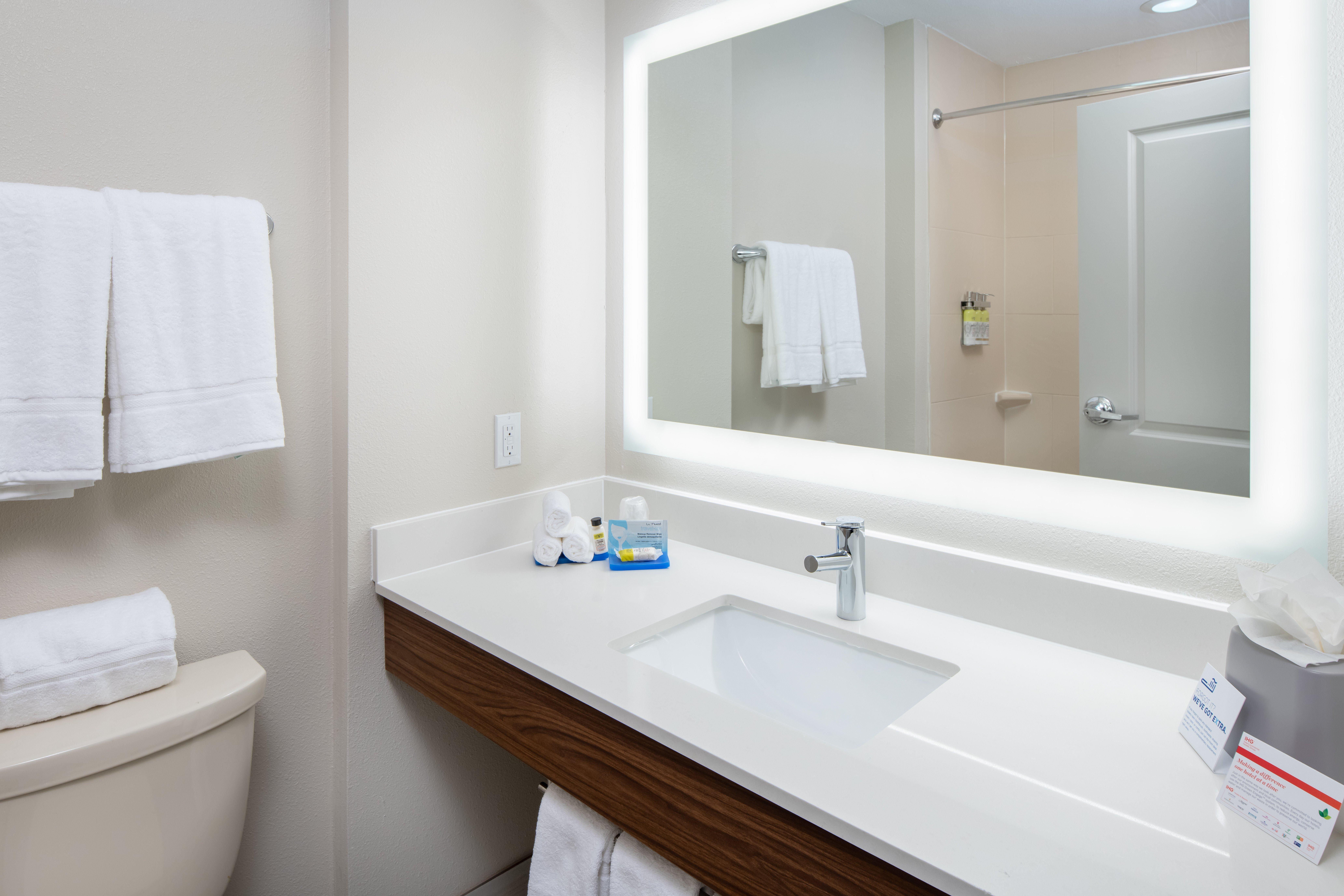 Express & Dallas South - By Ihg Hotel 2*