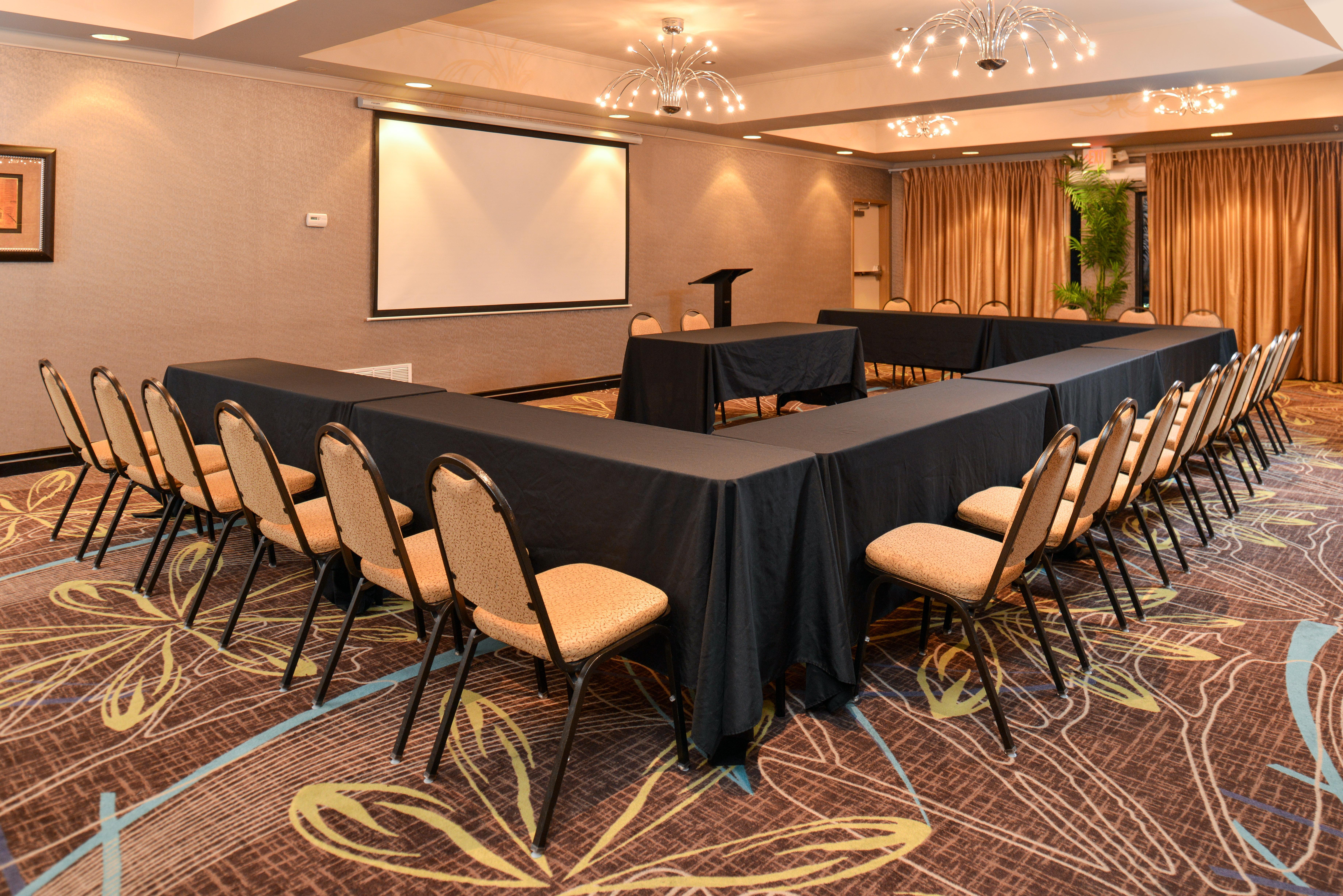 Express & Dallas South - By Ihg Hotel
