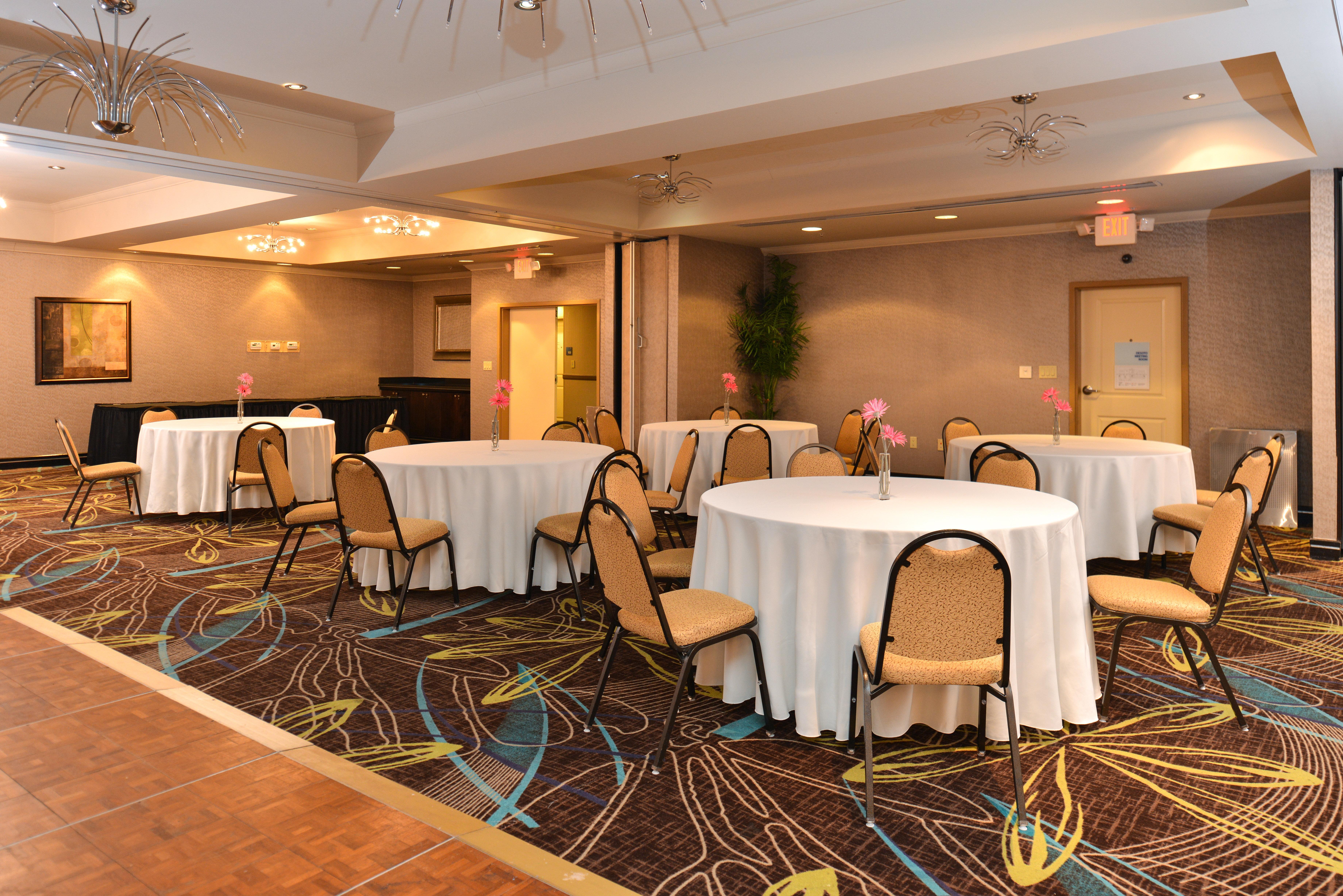 Hotel Express & Dallas South - By Ihg
