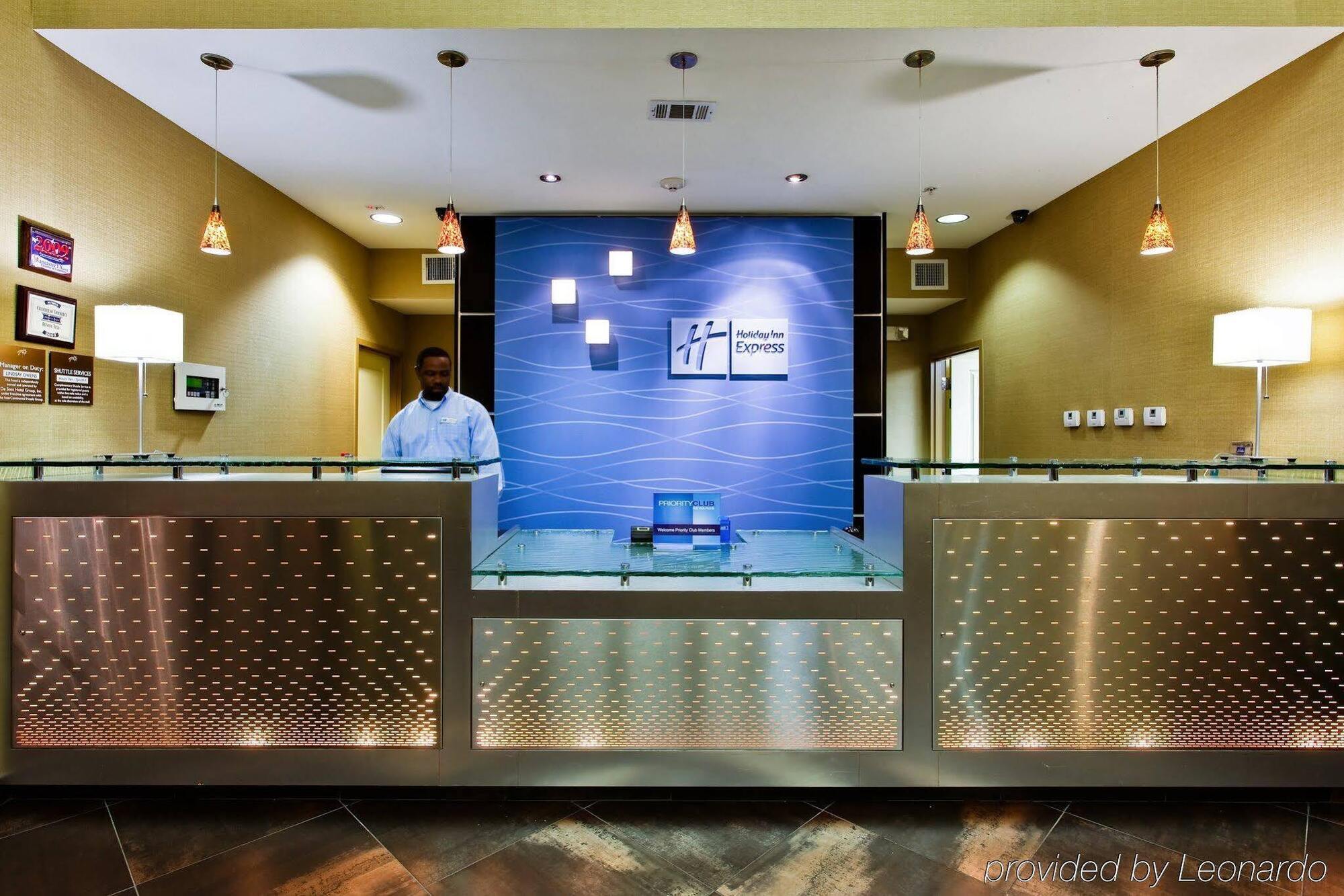 Express & Dallas South - By Ihg Hotel