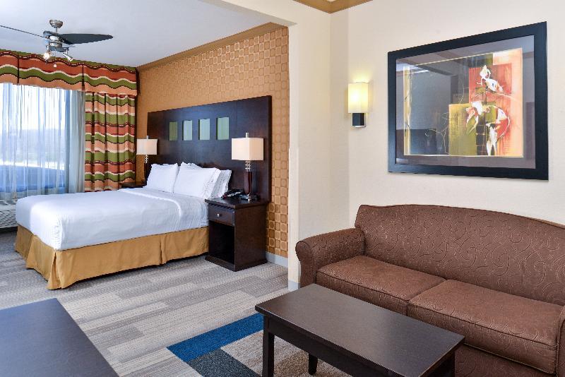 Express & Dallas South - By Ihg Hotel DeSoto